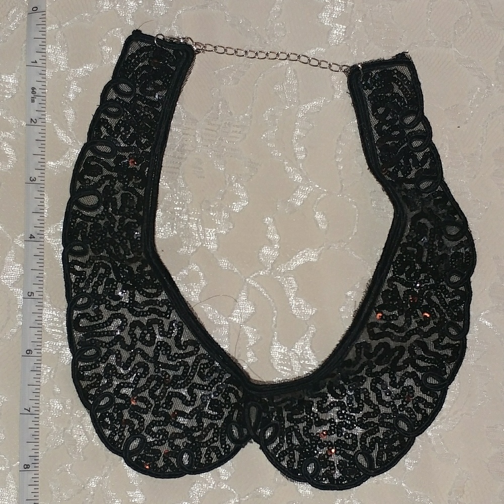 Peter Pan Collar Choker